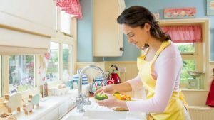 Aile Bakanlığı Her Ev Kadınına 500 TL Ödeme Yapacak