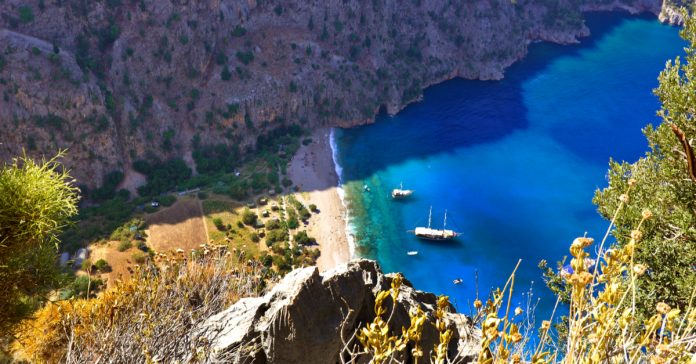 Fethiye’de Gezilecek Yerler – Tarihi Dokusu – Güzellikleri