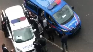 Şanlıurfa’da Sokakta Tartıştığı Kadını Tehdit Eden Polise Soruşturma